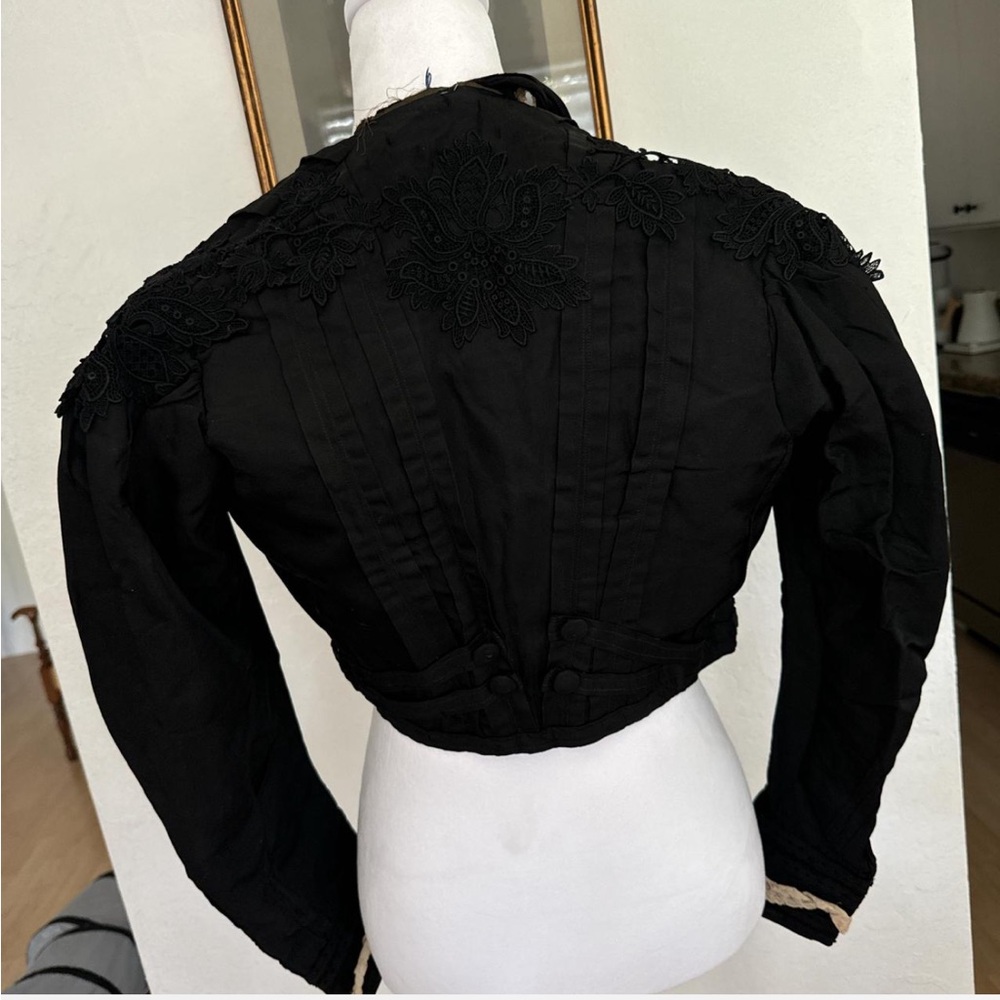 Antique Edwardian Black Cropped Jacket - image 2